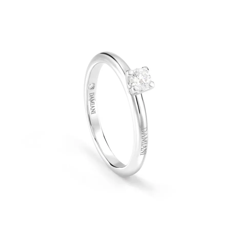 Damiani Anelli Di Fidanzamento | Anelli>Anello di fidanzamento in oro bianco con diamante da 0,15 carati, colore G, purezza VS