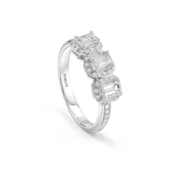 Damiani Anelli>Anello in oro bianco con tre diamanti taglio smeraldo